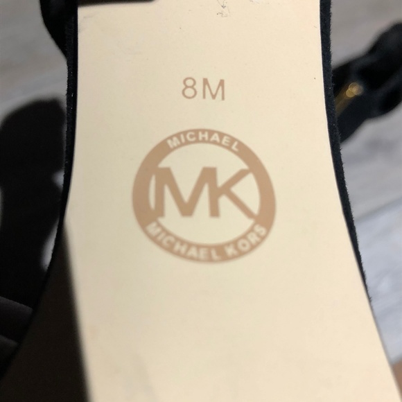 MICHAEL KORS BLACK DRESS SHOES SIZE 8M - Picture 2 of 6